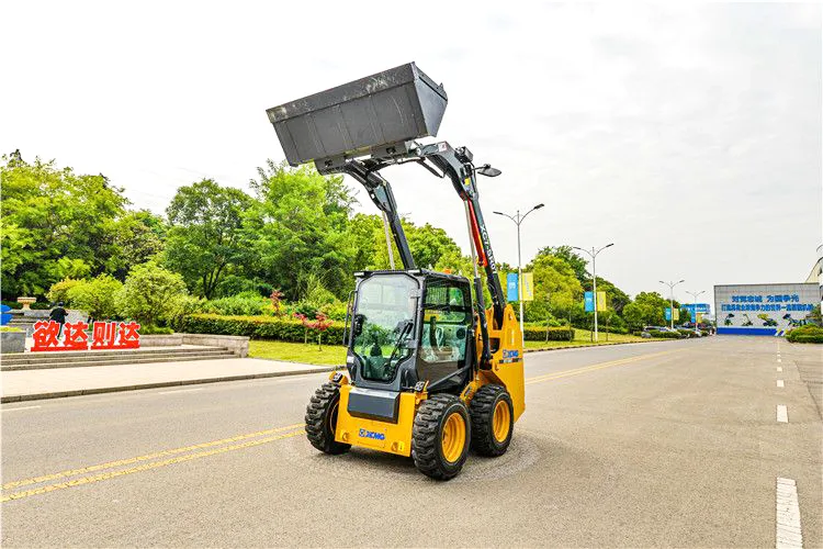 XCMG Official Xc7-Sr07 Construction Wheel Loader 0.9 Ton Mini Skid Steer Loader